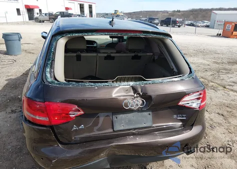 2011 Audi A4 2.0T Premium z USA, uszkodzony, nr VIN WAUWFAFL9BA017793